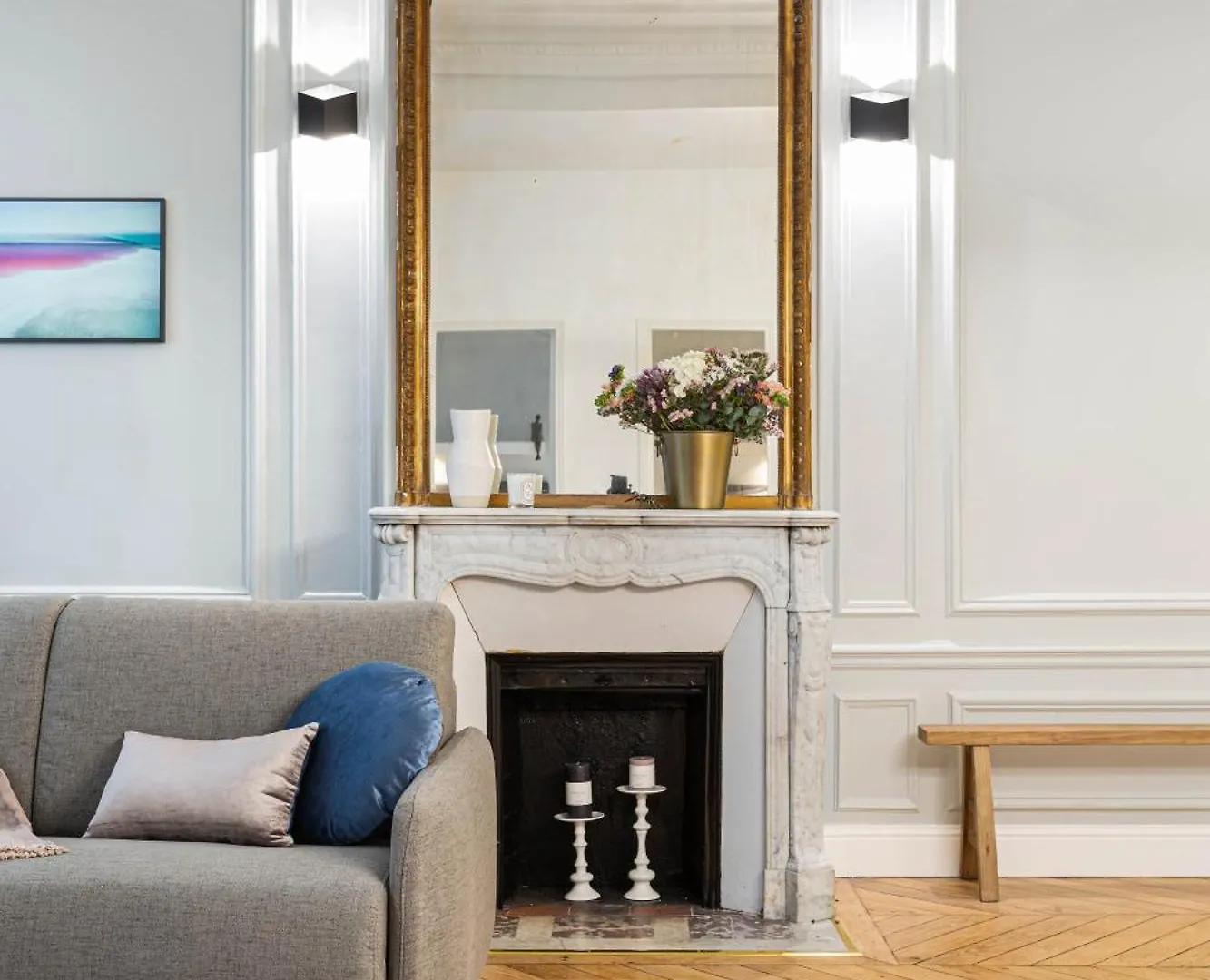 King Size Beds - Zen Monceau Apartment Paris France